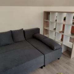 Comfy Attic Near the Airport - Full