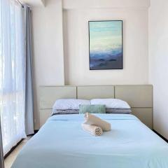 Studio with balcony in 8 Newtown Blvd