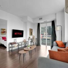 Lakeview Unit - sleeps 11 people near CN Tower Union Rogers Centre and Convention Centre