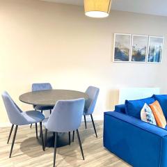 Urban Two Bed with Juliet Balcony and Free Secure Parking