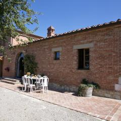 Tuscan Hilltop Farm Stay