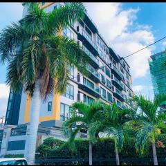 2BR Condo with Rooftop Pool - G28