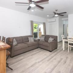 Snowbird Family Friendly Ready Stay in West End