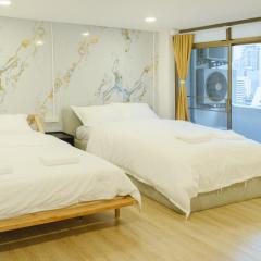 Big unit for 8 people, city center Silom
