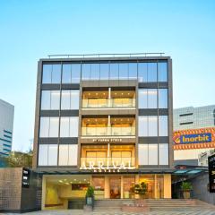 Arrival Hotel