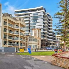Seafield Tower Glenelg Apartment