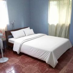 Chateau 24 Guesthouse