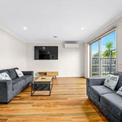 Modern 2BR Comfort in the Heart of Officer