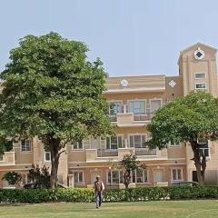 Apartment with Giriraj View I On Parikrama Marg I Near Daan Ghati & ISKCON