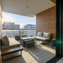 Luxurious Central Raanana Flat with Terrace