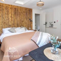 Hippo Room 8 - Peaceful Double - Garden View