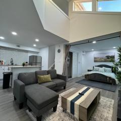 DT Dallas l SLEEK 2BD l 5 Min from Love Field