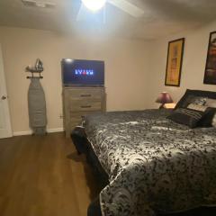 Your Private 1-Bedroom Guest House in College Park