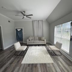 Prairieville Retreat 3-bedroom house