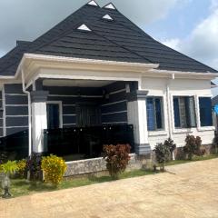Pinnacle-Plus Service Apartment