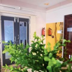 Little While global-Micro hotel- Backpacker friendly- near metro