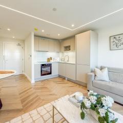 Dorchester Centre - Free Parking - Balcony Views
