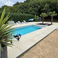 Villa Baloo avec piscine et jacuzzi