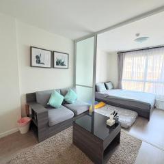 Studio Room with Pool View at dCondo Sign Chiang Mai