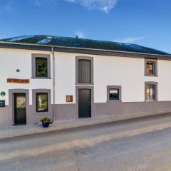 Holiday Home in Houffaliz with Garden