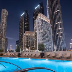 New Lux 2BR on 35th Floor 8min walk Dubai Mall and Burj Khalifa View Pool, Gym, Yoga Room, 500mbp Wifi