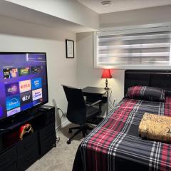 Charm Private Room in Beaumont near YEG Airport with Shared Bathroom and Shared Kitchen