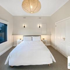 Surf Beach Remote Retreat - Linen Included