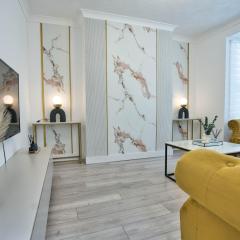 AV MODERN HOMES-House for 7 Guests near City Centre