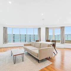 Luxury 2BR Penthouse in Harrow with Balcony, Private Gym, Games Room & Guests Lounge