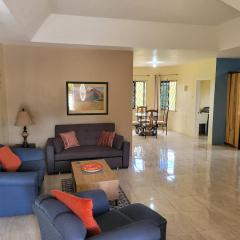 Elegant,Central & spacious unit with AC at DW APTS