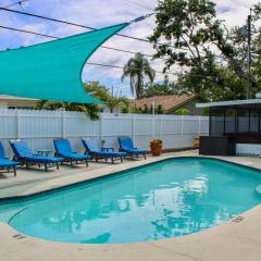Largo Family Oasis Private Pool and Hot Tub!