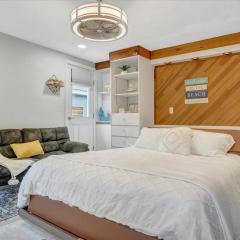Waterfront Corner Suite Heated Pool Near Beach