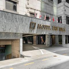Hotel The Wall