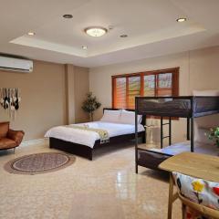 Relax Inn DMK