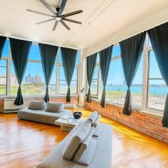 Famed Skyline Loft Iconic Views Downtown Detroit