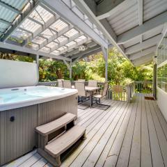 Private Hot Tub and Deck Tranquil Volcano Hideaway!