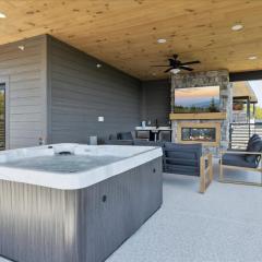 New Roof Top Patio Home Wpool, Hot Tub & Game Rm