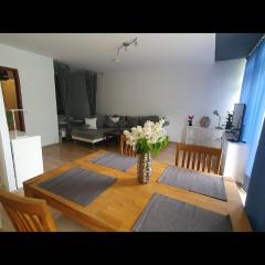 Gemütliches Apartment in Pinneberg - Balkon & Bahnhof in 5 Min