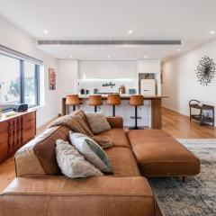 104 Portarlington Esplanade 2 bedroom, 2 bathroom apartment Parking Walk to the beach and shops Elevator access