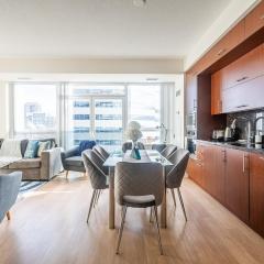 Cozy 1 BR & Den Condo in North York Free Parking