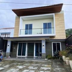 The Villa Nirvana Tawangmangu