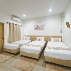 Sleeping Shine de Budget พักได้ 2-3 ท่าน