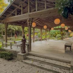 Delightful Sukiya Tiny House! Japanese Garden in Homestead