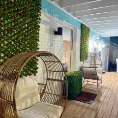New 2025-Ocean Sands Beach Boutique Inn-Sauna and Salt-Mineral Pool -Free Beach Bikes and Famous Beach-Nightly Popcorn-Bathrobes and Sunscreen in all rooms-Ultra Sparkling Certified-Free Laundry-4 Grand Black Beds in all rooms SAVINGS# 252-242-SAND
