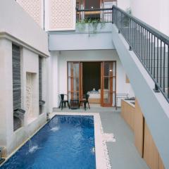 The Lavana Sahadewa Villa Kuta Sunset
