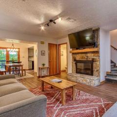 Comfy Escape near Dollywood W Pool & Grill