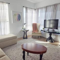 Modern Venice Beach Stay - Walk to Marina & Boardwalk