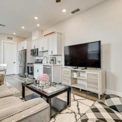 Fenced-In Yard Apt 7 Mi to Westfield Galleria