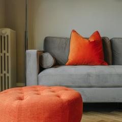 Elegant 2-Bed Luxury Apartment - Prime Location