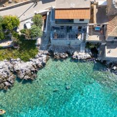 Limeni koilakos Suite